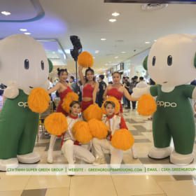 green group to chuc su kien ra mat oppo reno8 serie 1
