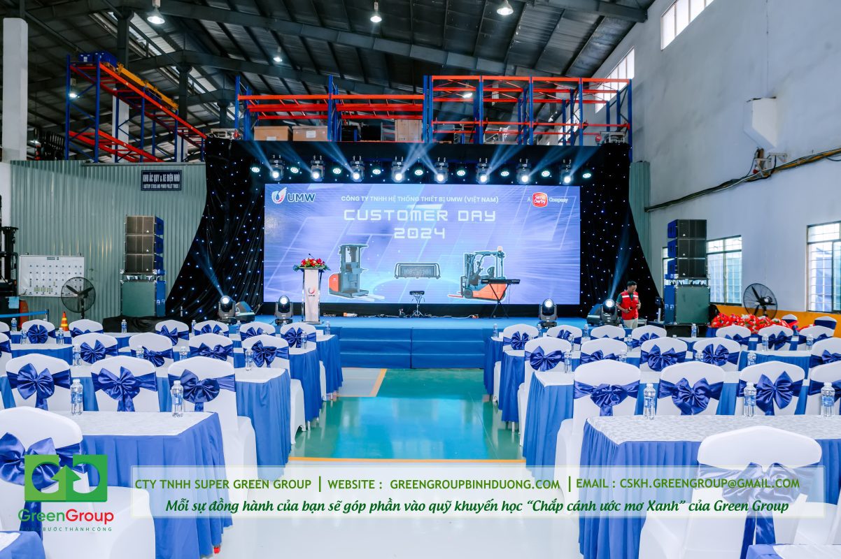 toan canh san khau chinh