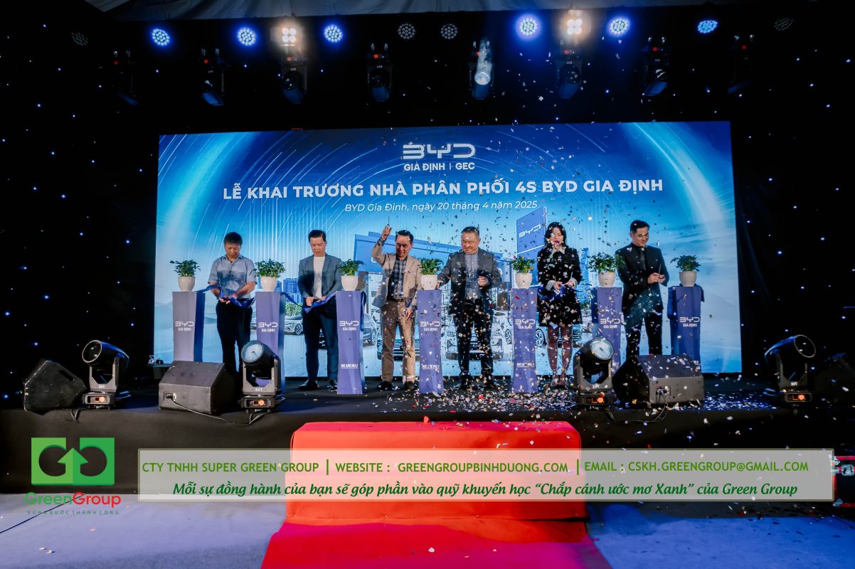 làm lễ cắt băng khai trương